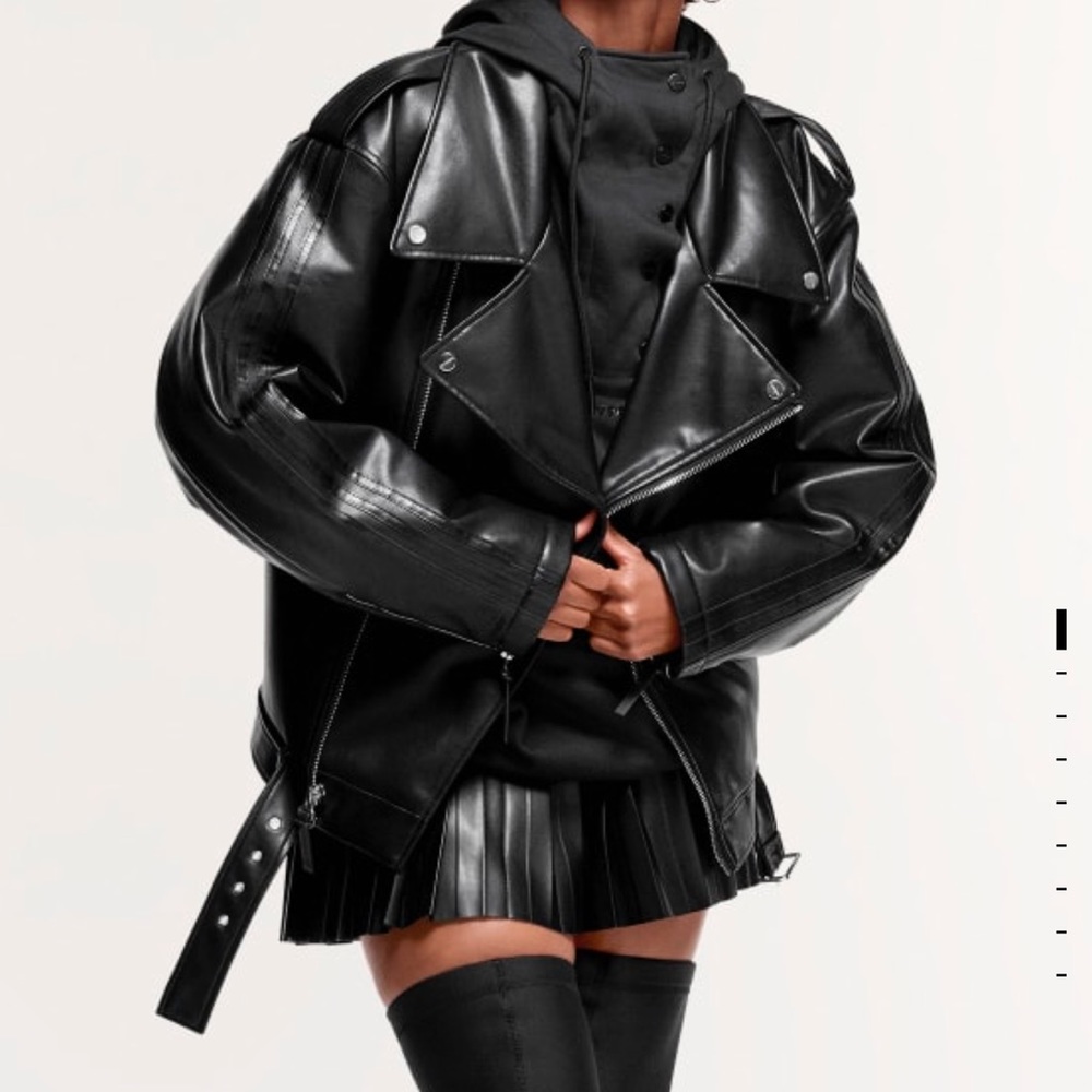 NWT IVY PARK Noir x Adidas Large